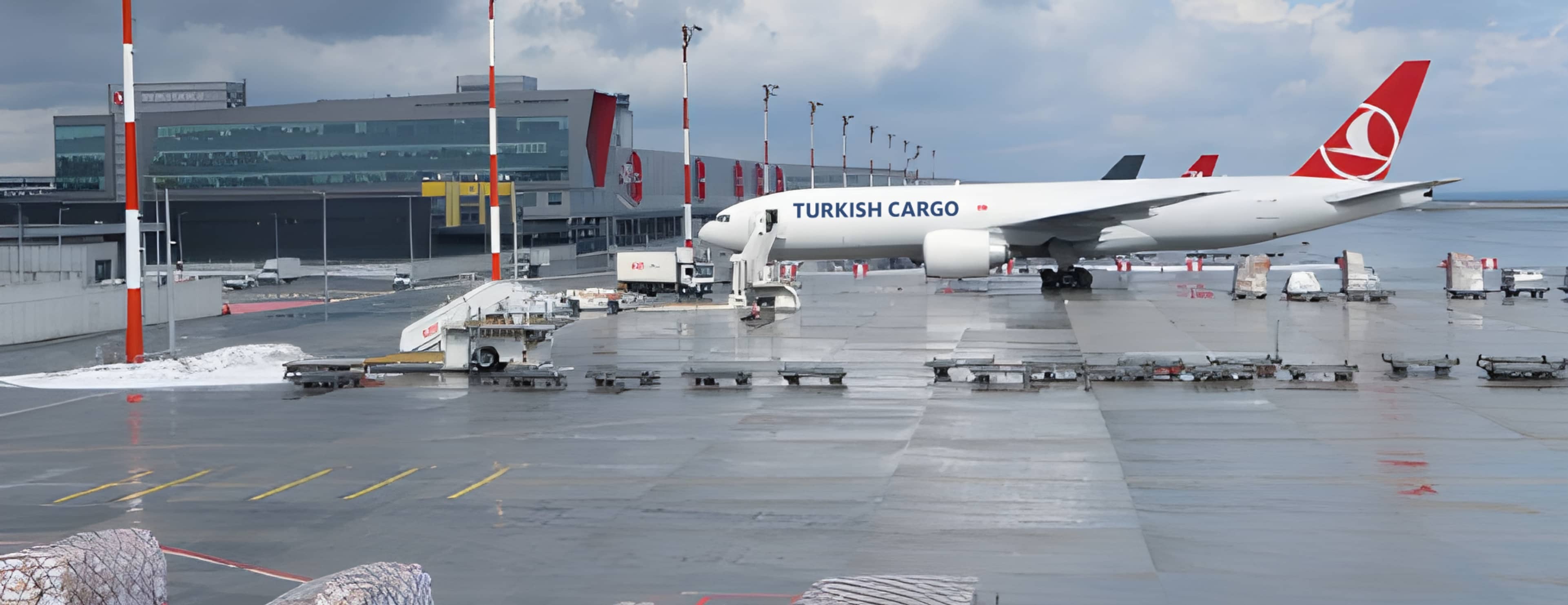 عبر المطارات التركية